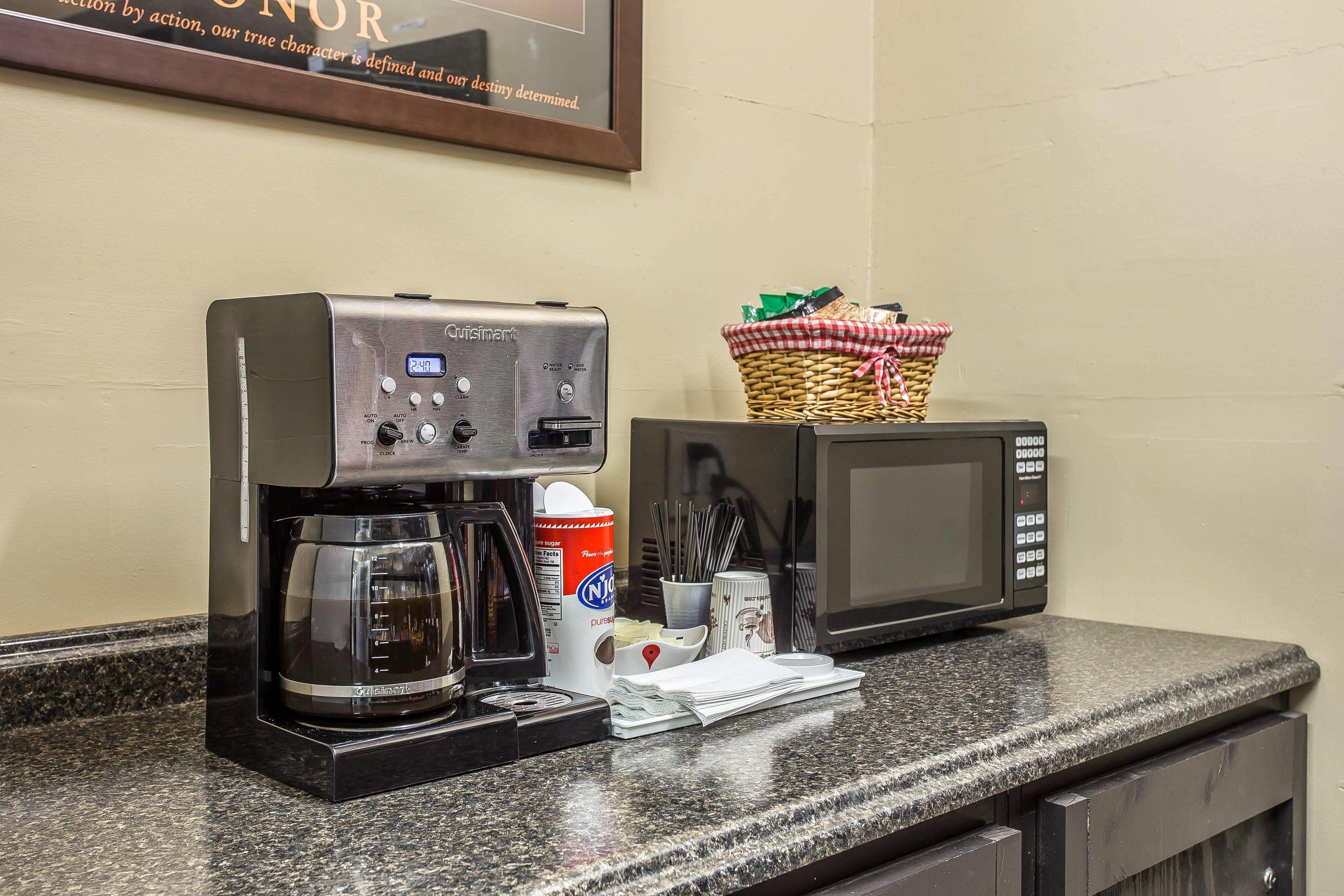 Hotel marketplace | Suburban Studios Charlotte-Ballantyne