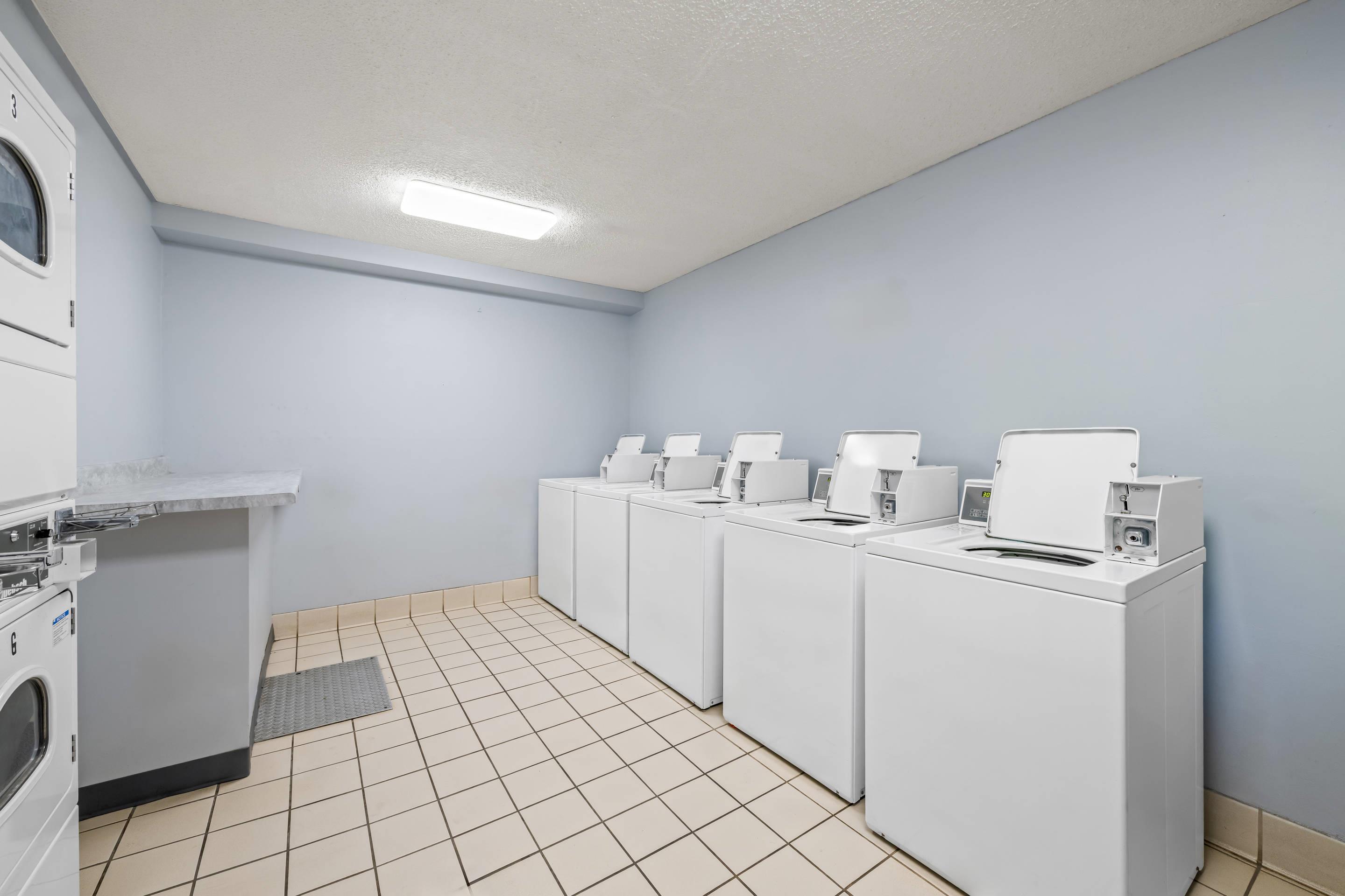 Guest laundry facilities | Suburban Studios Charlotte-Ballantyne