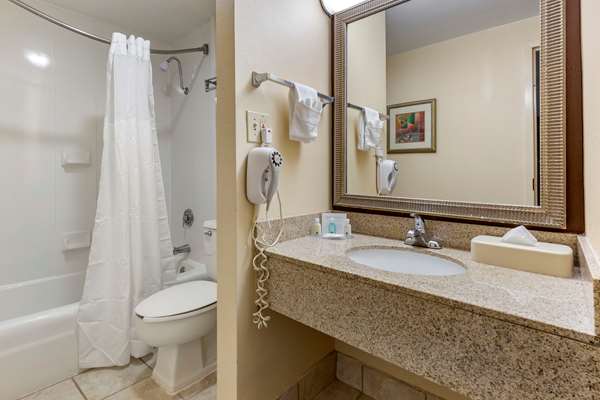 Suite - Quality Inn & Suites Winston-Salem - I-40, Exit 190