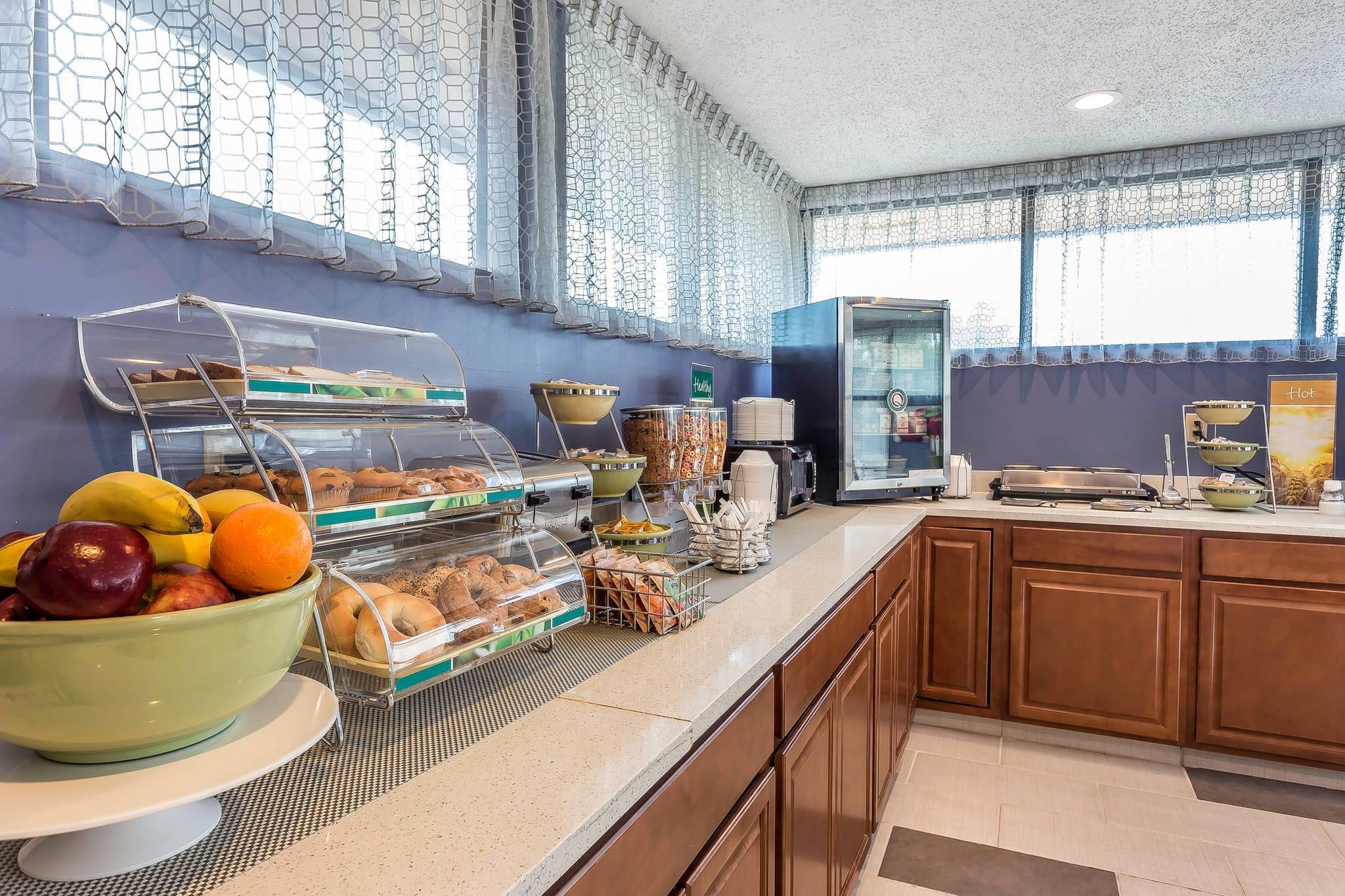 Spacious breakfast area | Quality Inn Pinehurst Area