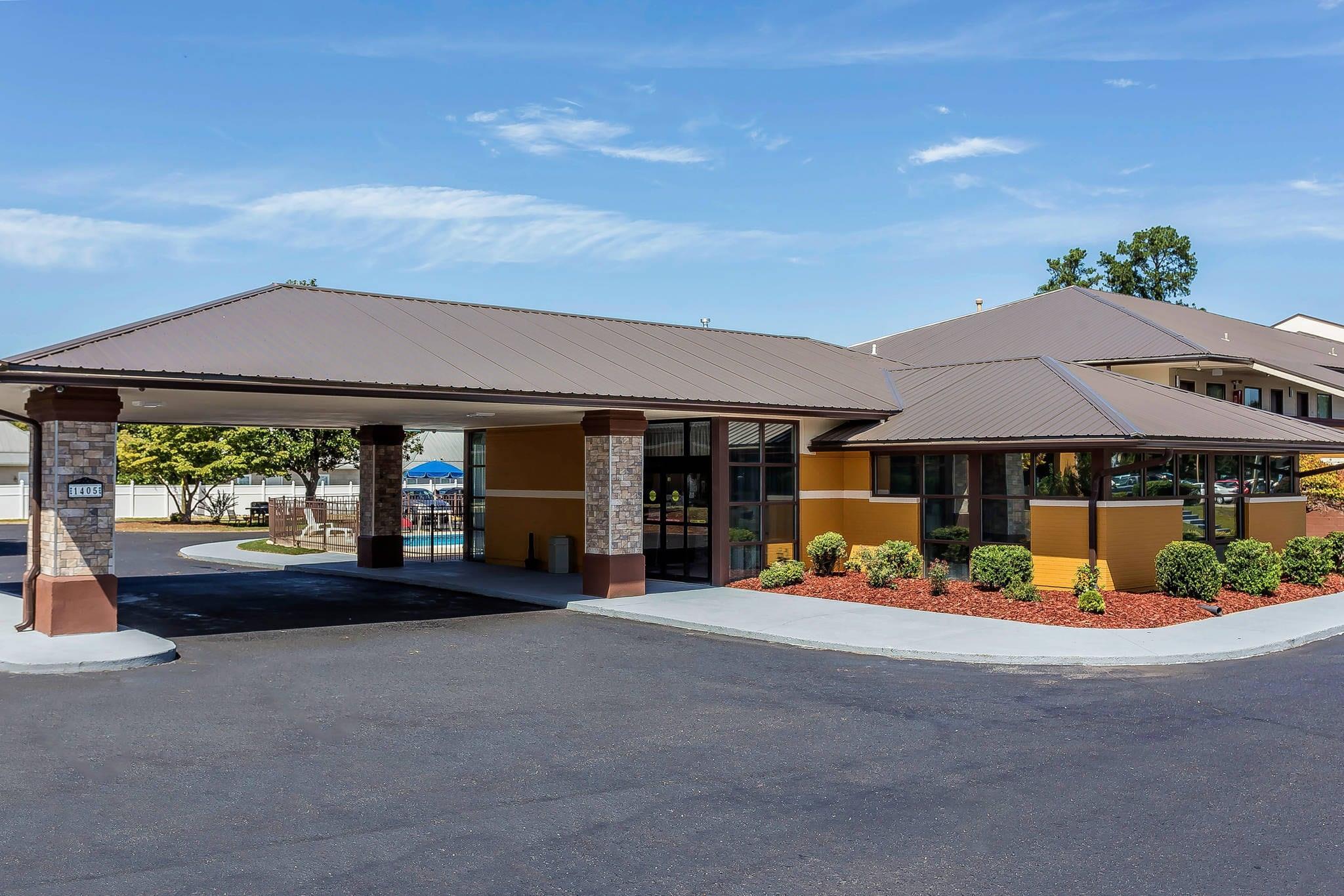 Hotel exterior | Quality Inn Pinehurst Area