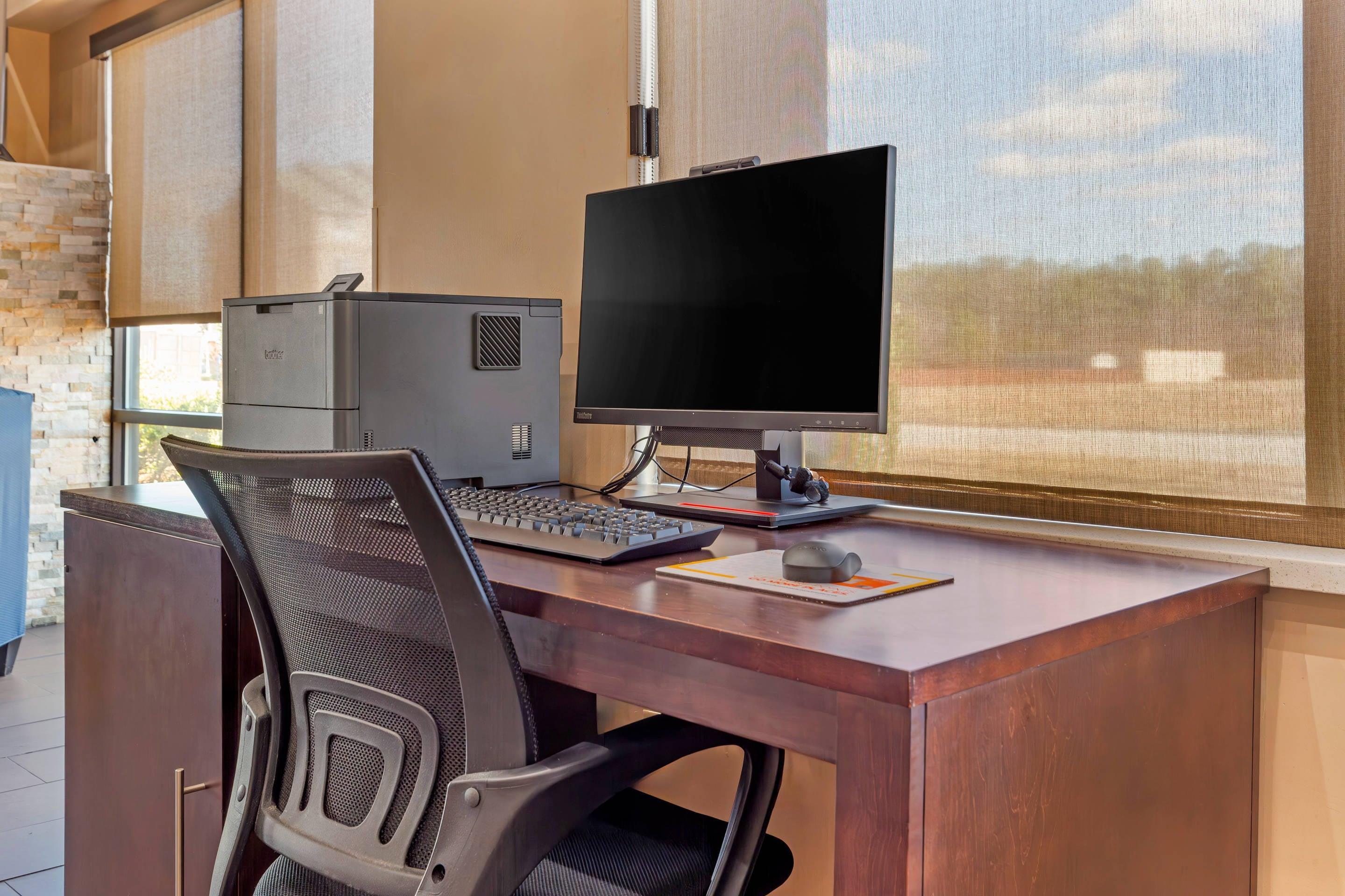 Business center | Comfort Suites Wilson I-95