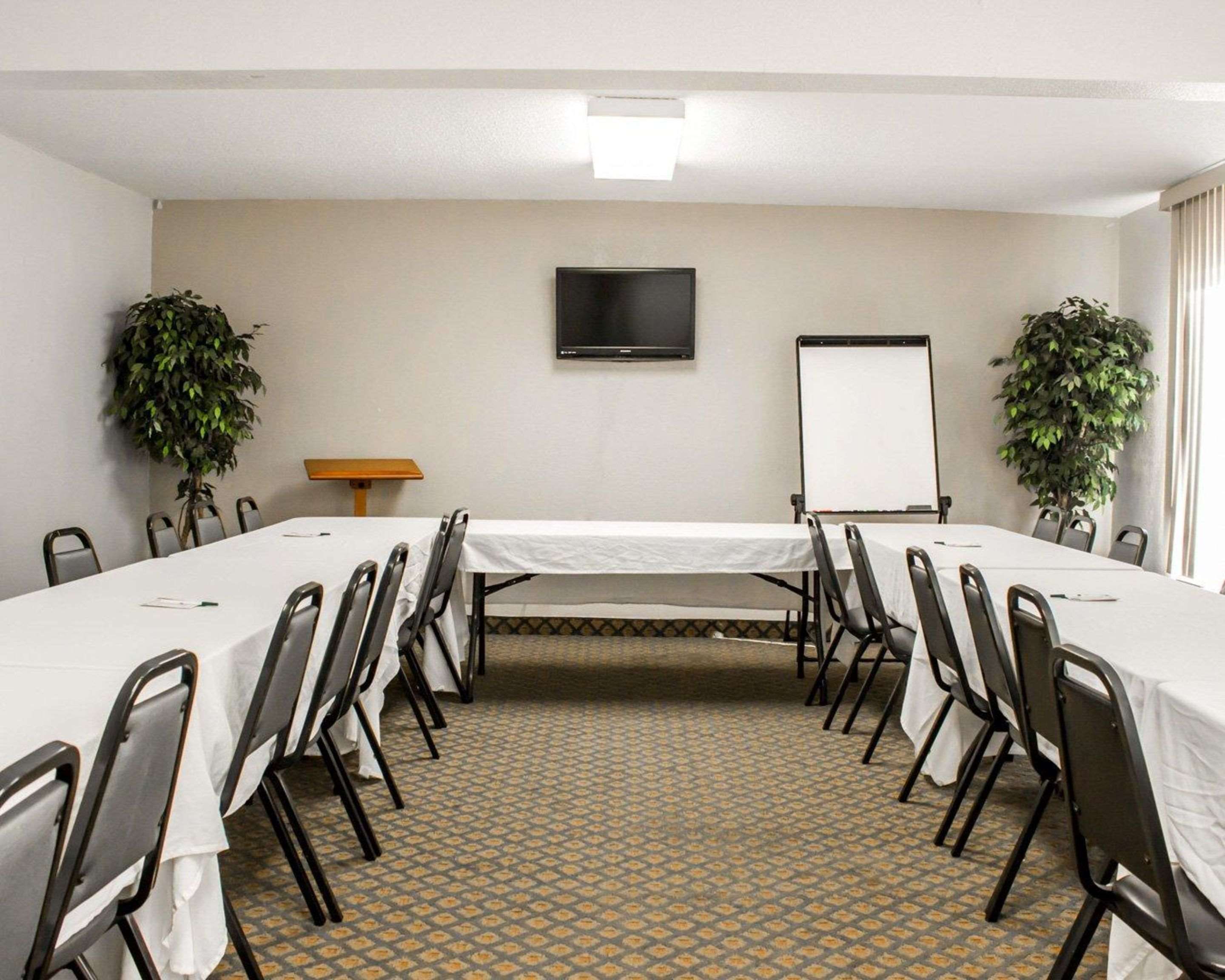 Meeting room with u-shaped setup | Quality Inn