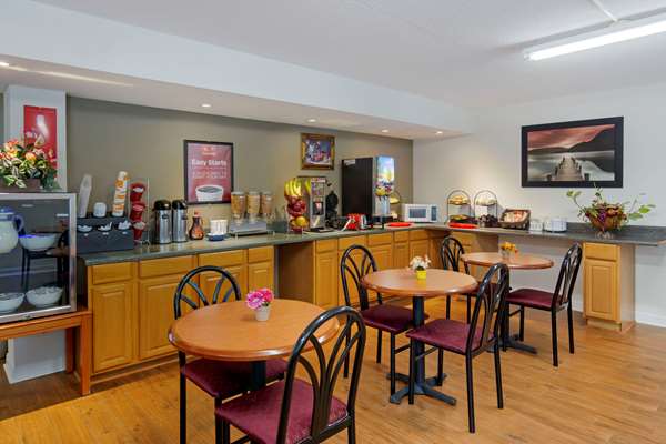 Amenities - Econo Lodge Southern Pines