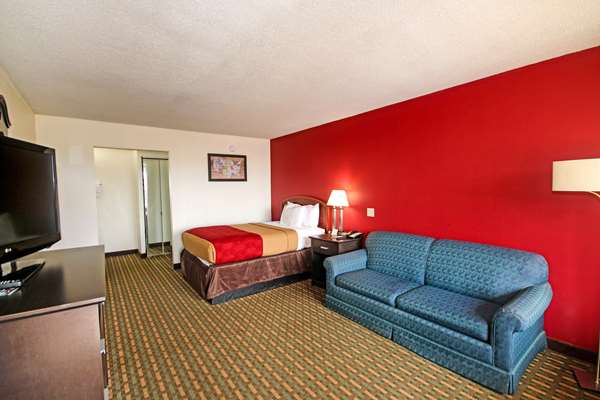  - Econo Lodge Pilot Mountain