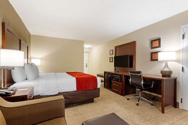 Suite - Comfort Inn Medical Park Durham - I-85, Exit 174B