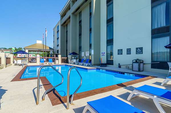 Pool - Comfort Inn Medical Park Durham - I-85, Exit 174B