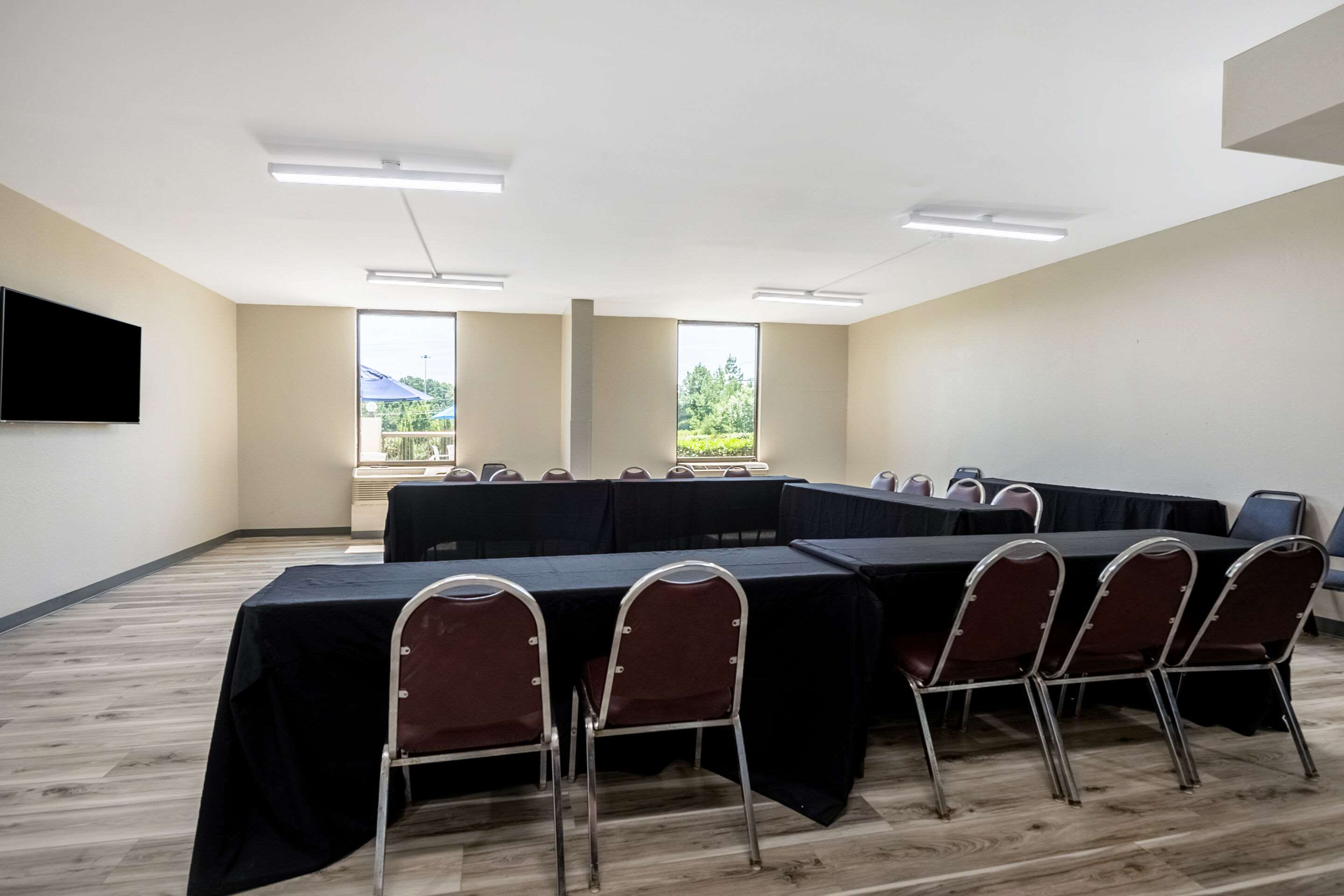 Meeting room | Comfort Inn & Suites Durham near Duke University