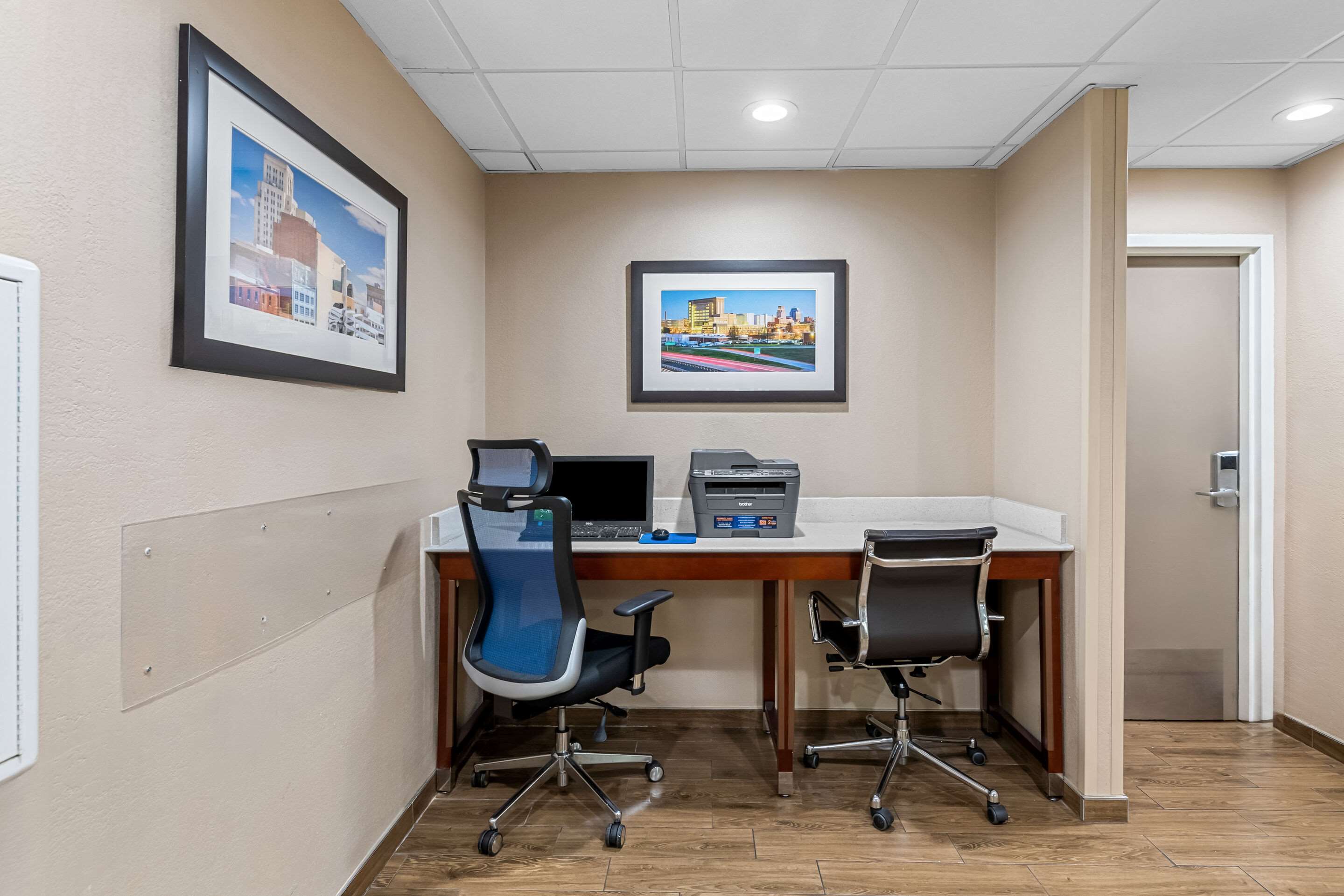 Business center | Comfort Inn & Suites Durham near Duke University