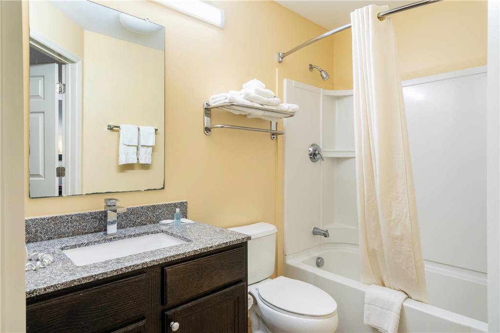 SUBURBAN STUDIOS NEAR CAMP LEJEUNE-guestroom-Guest Room,Bathroom,On-Site.jpg