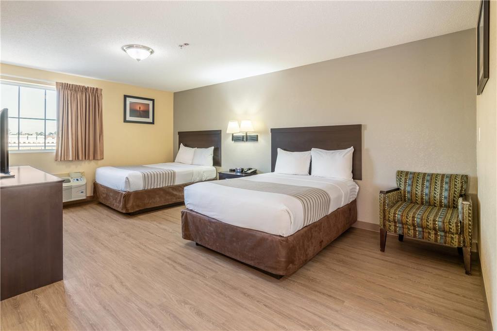 SUBURBAN STUDIOS NEAR CAMP LEJEUNE-guestroom-Guest Room,Suite,On-Site.jpg