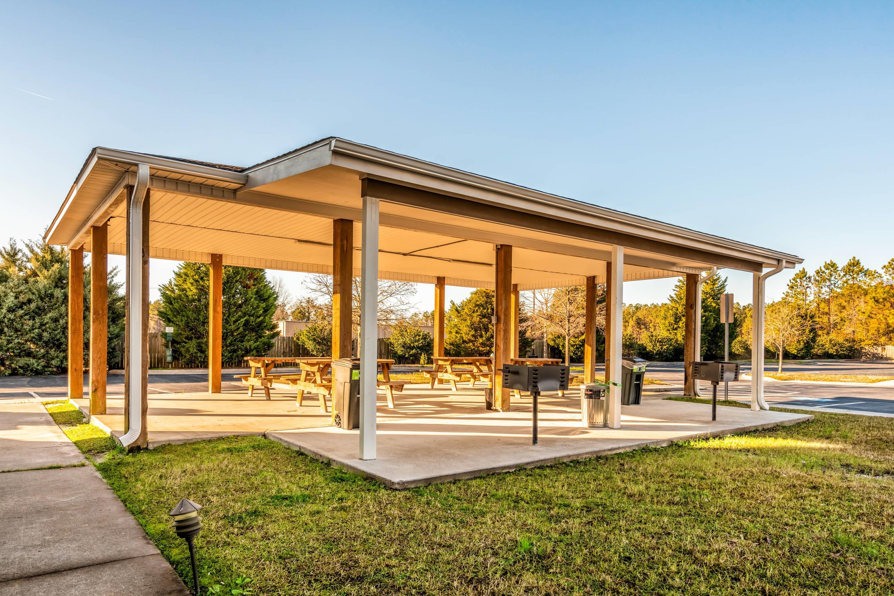 Barbecue area | Suburban Studios Near Camp Lejeune