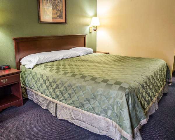  - Rodeway Inn & Suites Plymouth