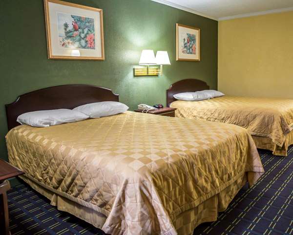  - Rodeway Inn & Suites Plymouth