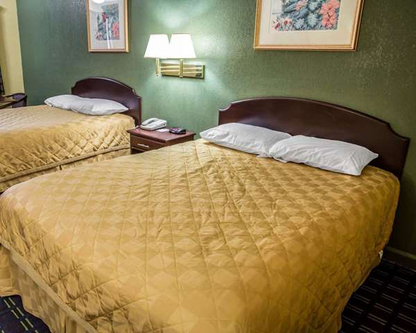  - Rodeway Inn & Suites Plymouth
