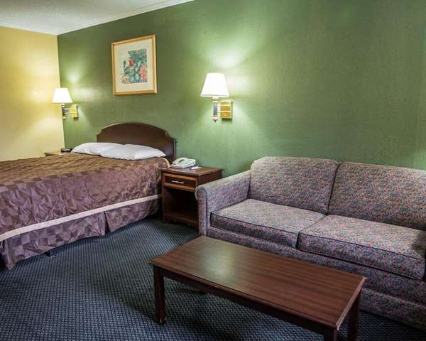  - Rodeway Inn & Suites Plymouth