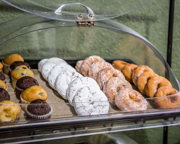 Amenities - Rodeway Inn & Suites Plymouth