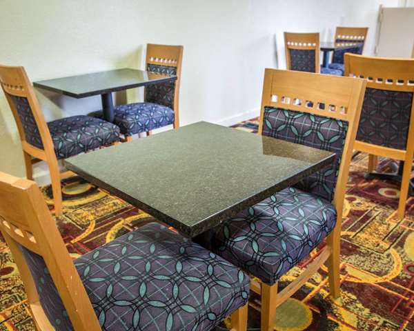 Amenities - Rodeway Inn & Suites Plymouth