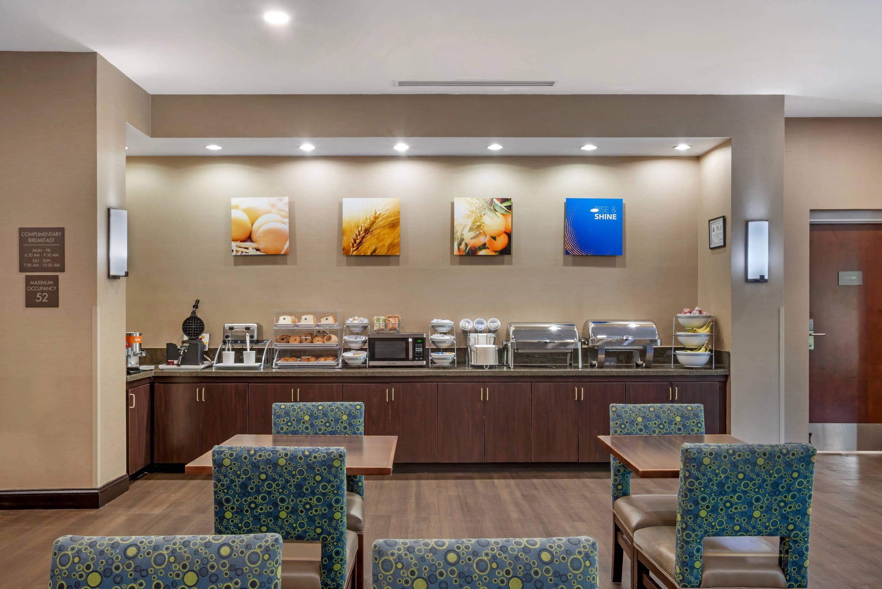 Breakfast area