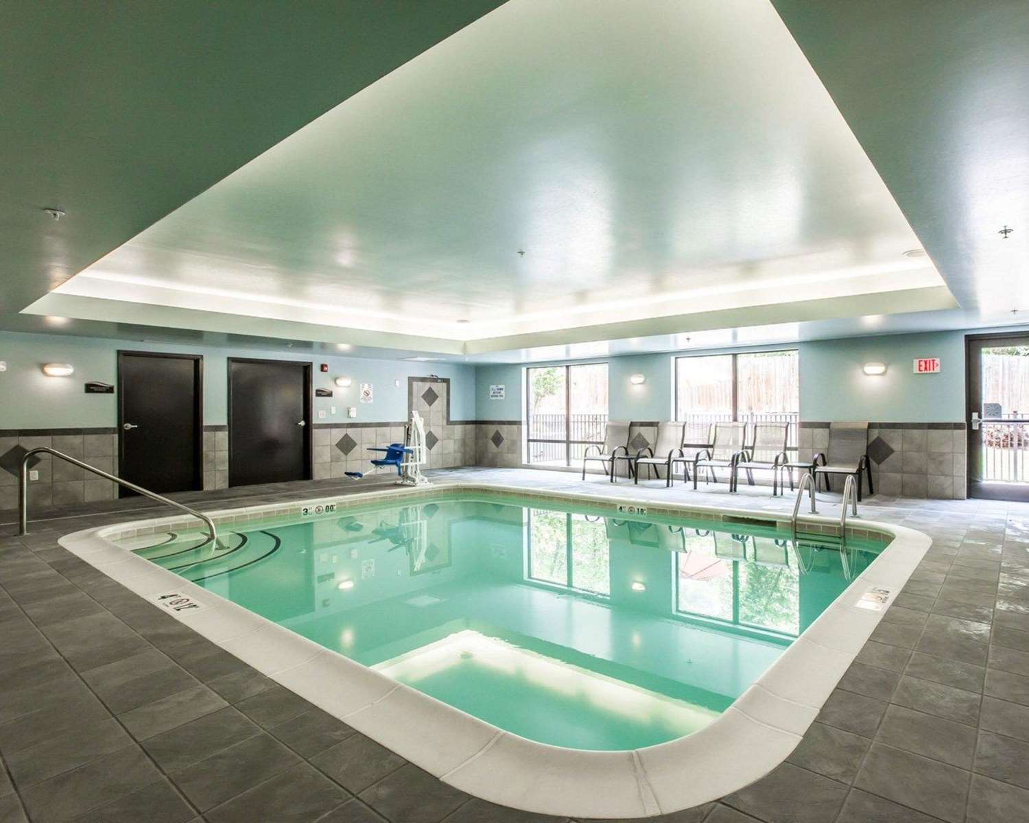 Comfort Suites Whitsett, NC See Discounts