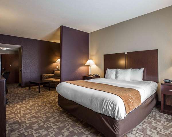  - Comfort Suites Whitsett - I-40 & I-85, Exit 135