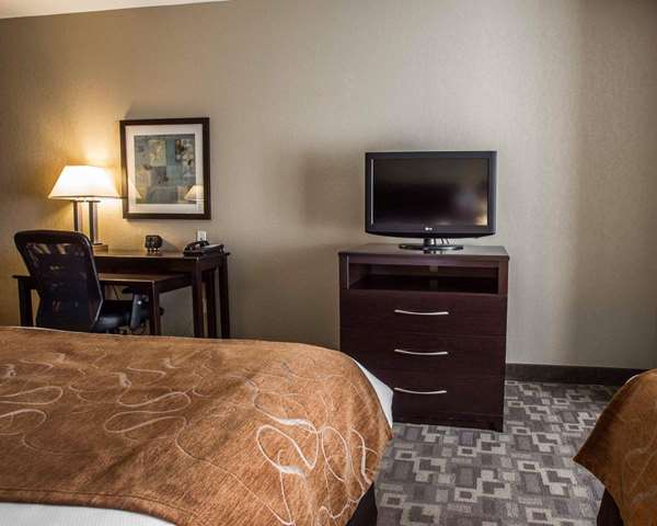  - Comfort Suites Whitsett - I-40 & I-85, Exit 135