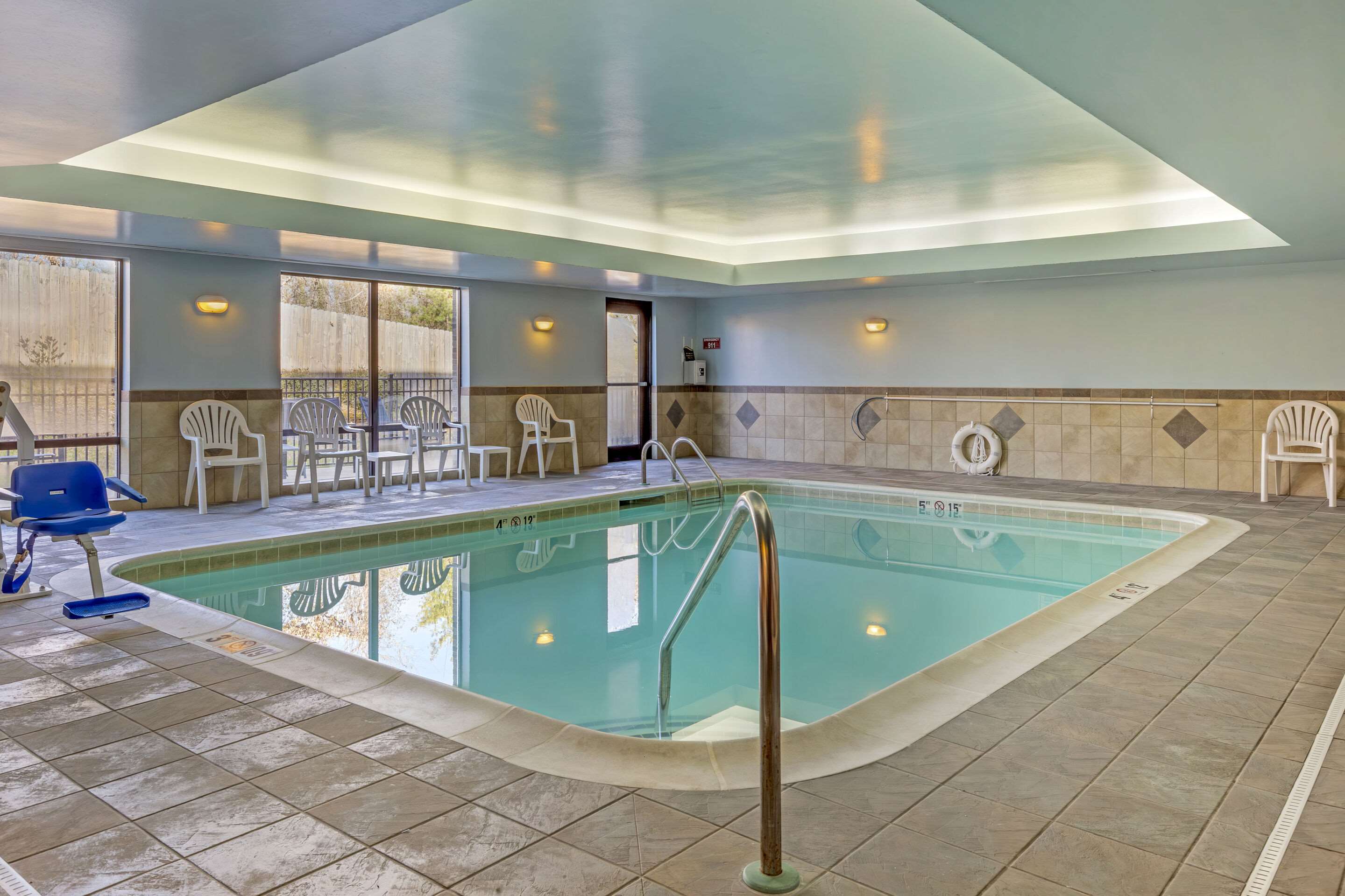 Indoor pool | Comfort Suites Whitsett - Greensboro East