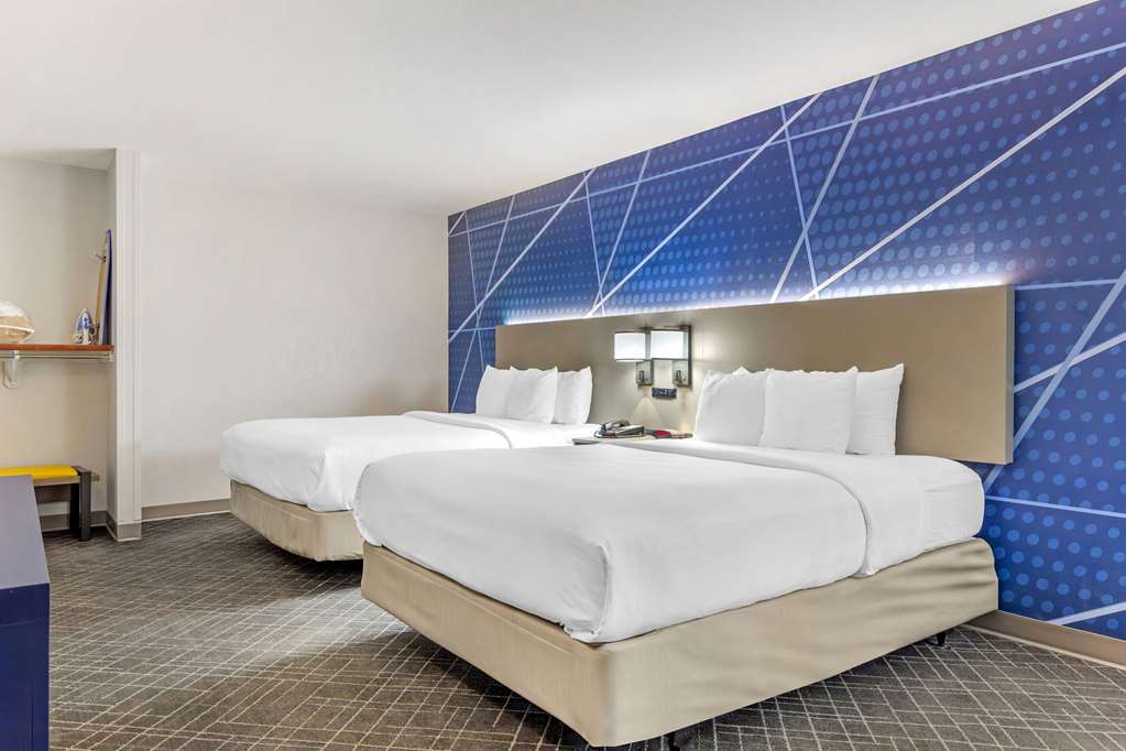 COMFORT SUITES WHITSETT - GREENSBOR-guestroom-Guest Room,Suite,On-Site.jpg