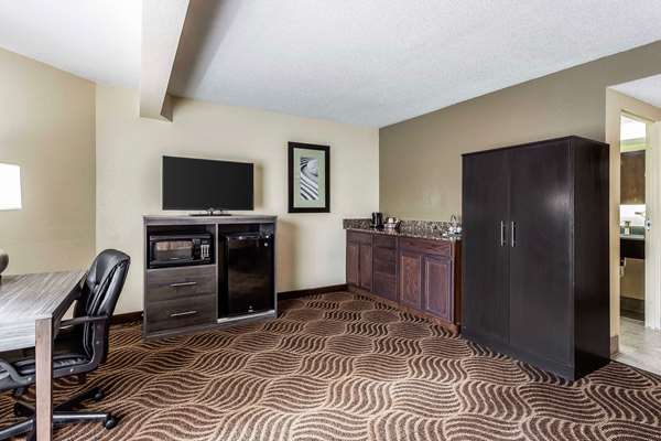 Suite - Quality Inn Salisbury - I-85, Exit 75