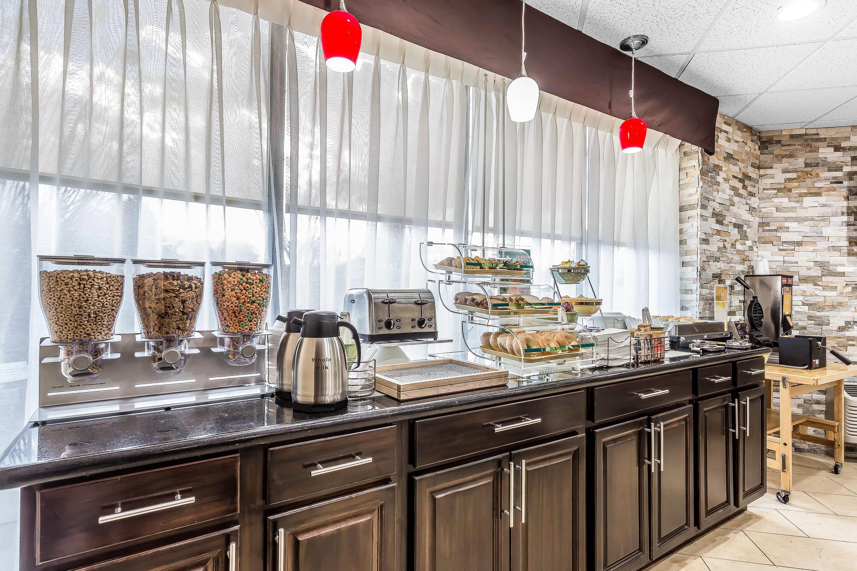 Free breakfast | Quality Inn & Suites