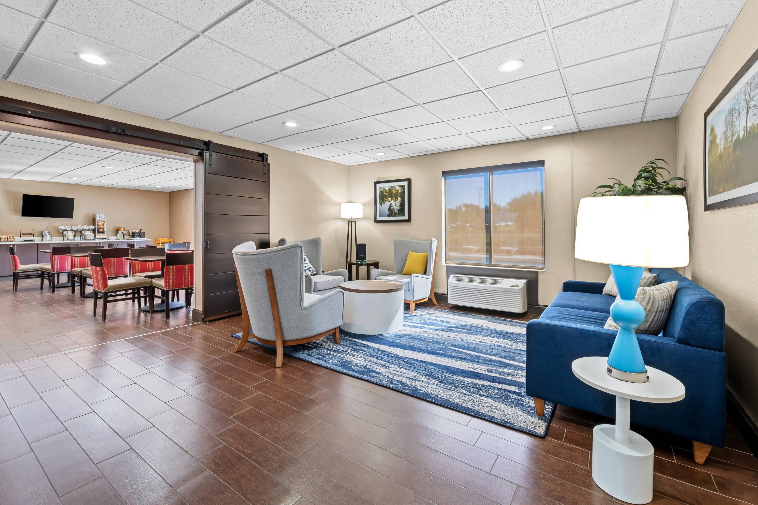 Lobby with sitting area