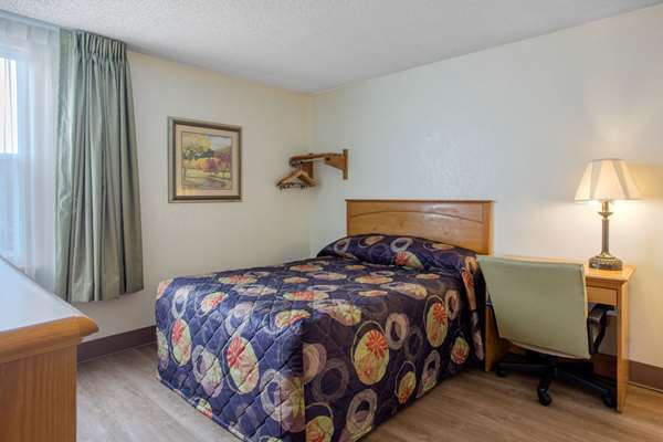  - Rodeway Inn Asheville - I-40, Exit 44