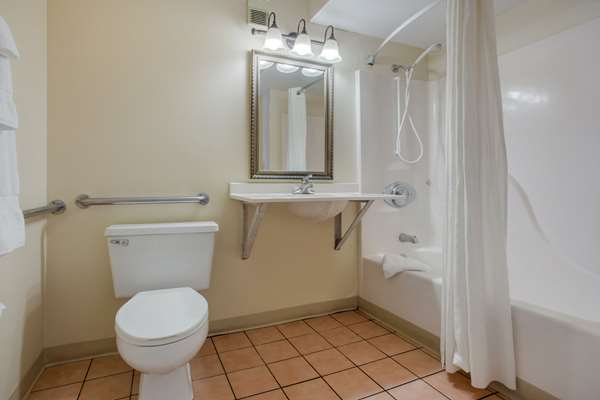  - Rodeway Inn Asheville - I-40, Exit 44