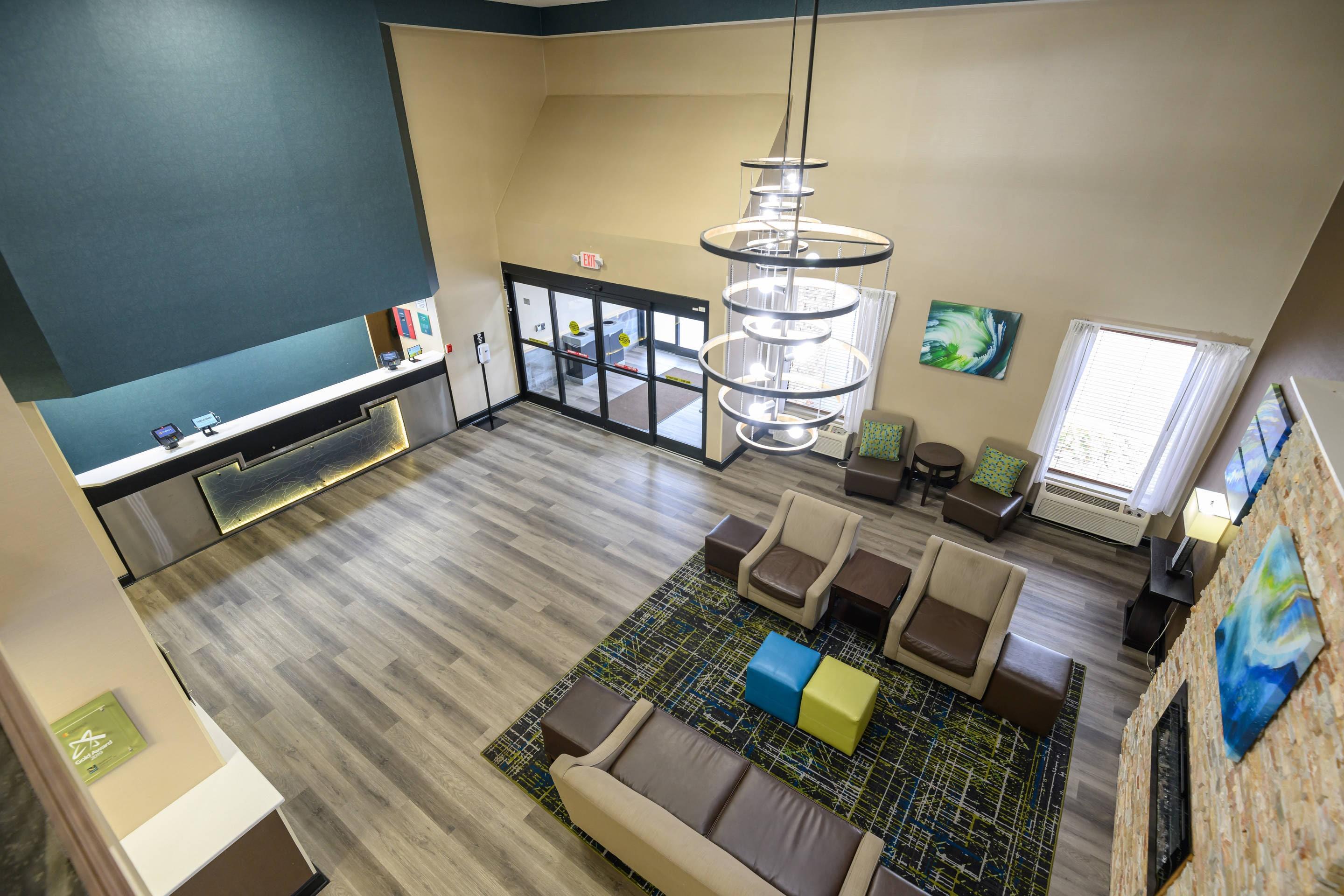 Hotel lobby | Quality Inn & Suites