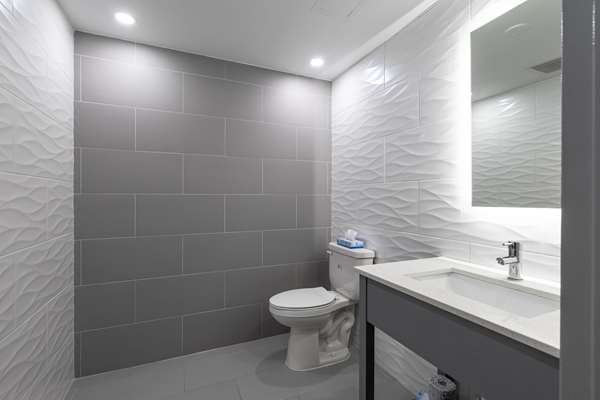  - Rodeway Inn & Suites Asheville - I-26, Exit 33