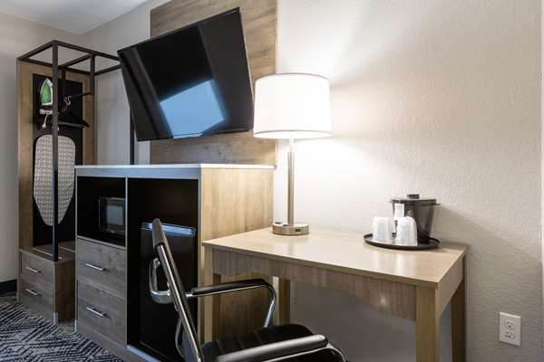 Suite - Rodeway Inn & Suites Asheville - I-26, Exit 33