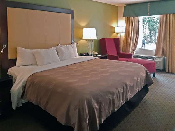  - Quality Inn Morganton - I-40, Exit 105