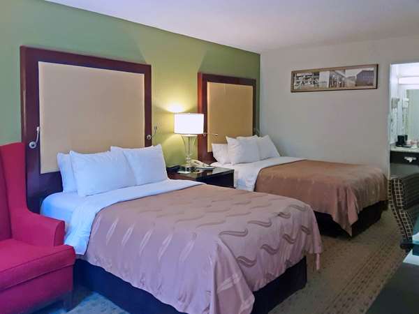  - Quality Inn Morganton - I-40, Exit 105