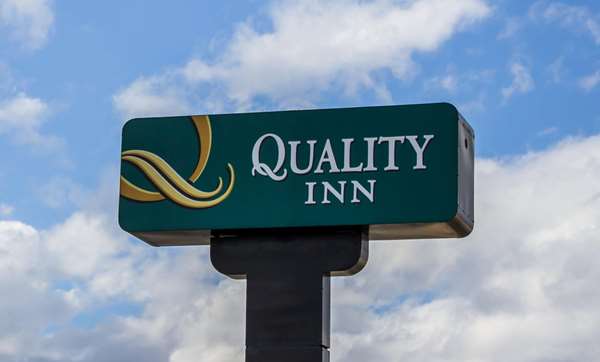 Exterior view - Quality Inn Dunn - I-95, Exit 73