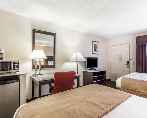  - Quality Inn & Suites Coliseum Greensboro - I-40, Exit 217