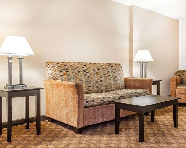 Suite - Quality Inn & Suites Coliseum Greensboro - I-40, Exit 217