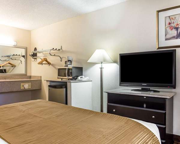  - Quality Inn & Suites Coliseum Greensboro - I-40, Exit 217