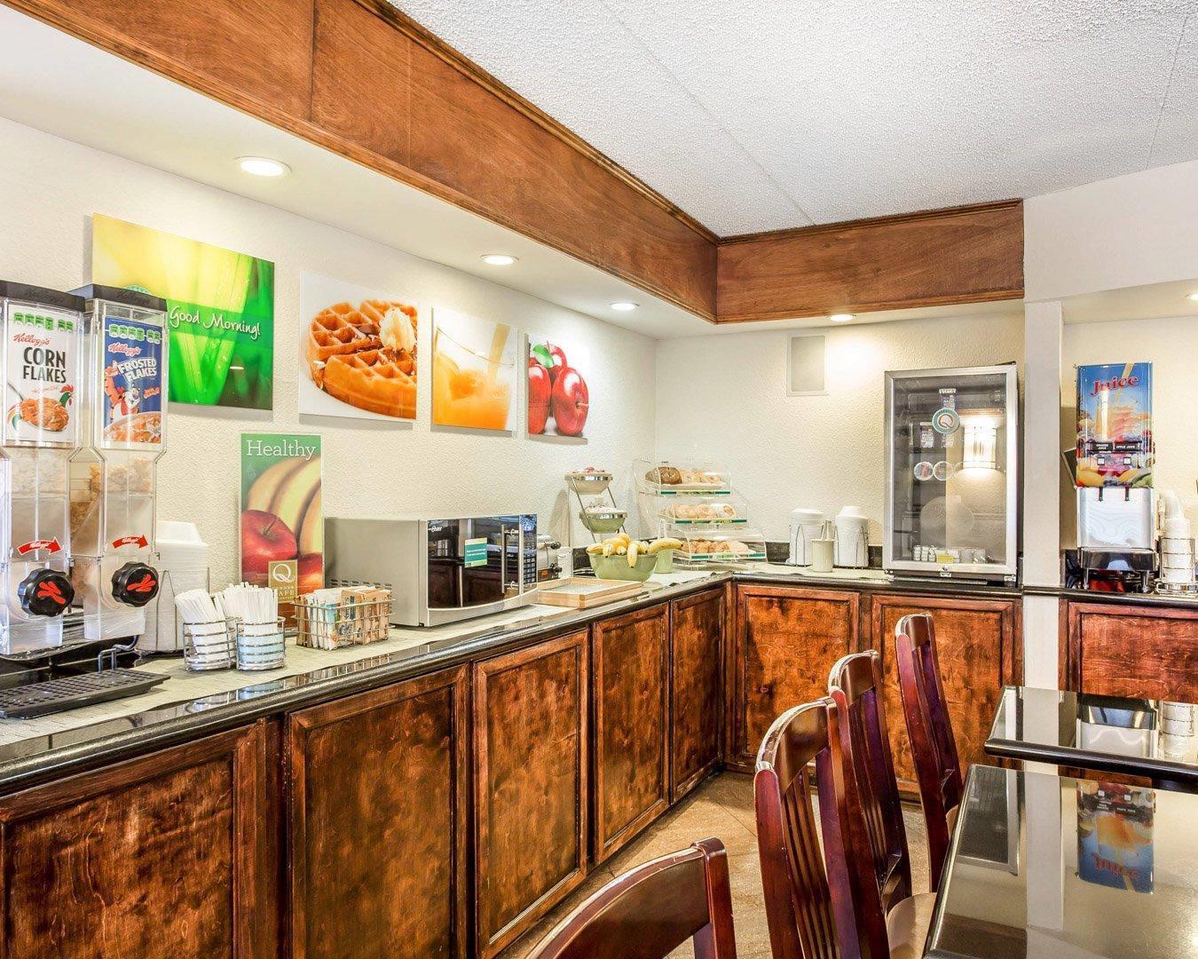 Free deluxe continental breakfast