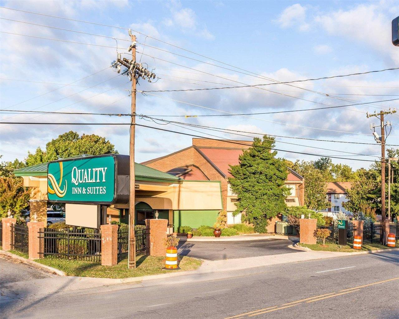 Quality Inn & Suites Greensboro