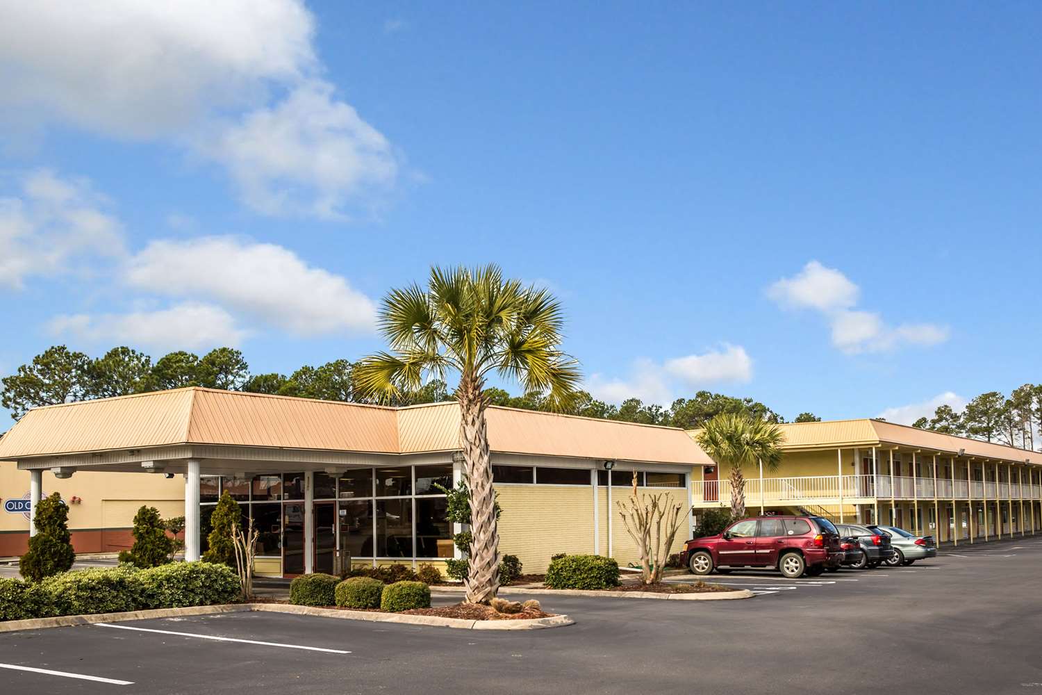 Rodeway Inn Suites Wilmington Nc See Discounts