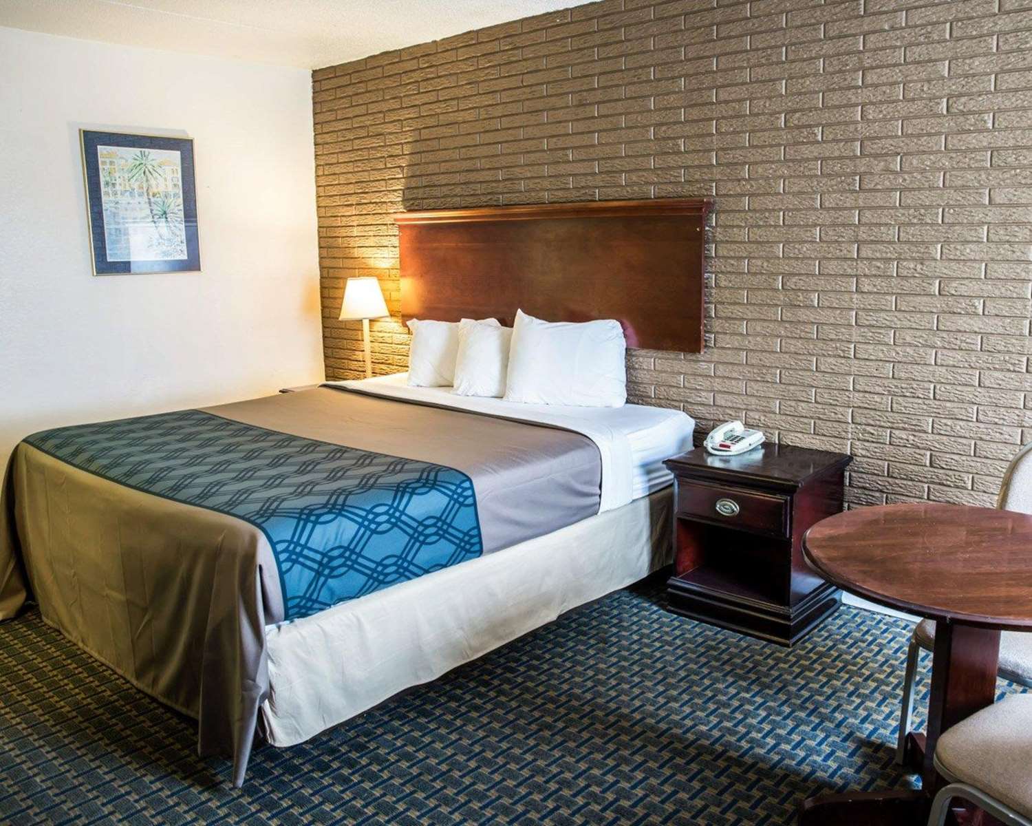 Rodeway Inn Suites Wilmington Nc See Discounts
