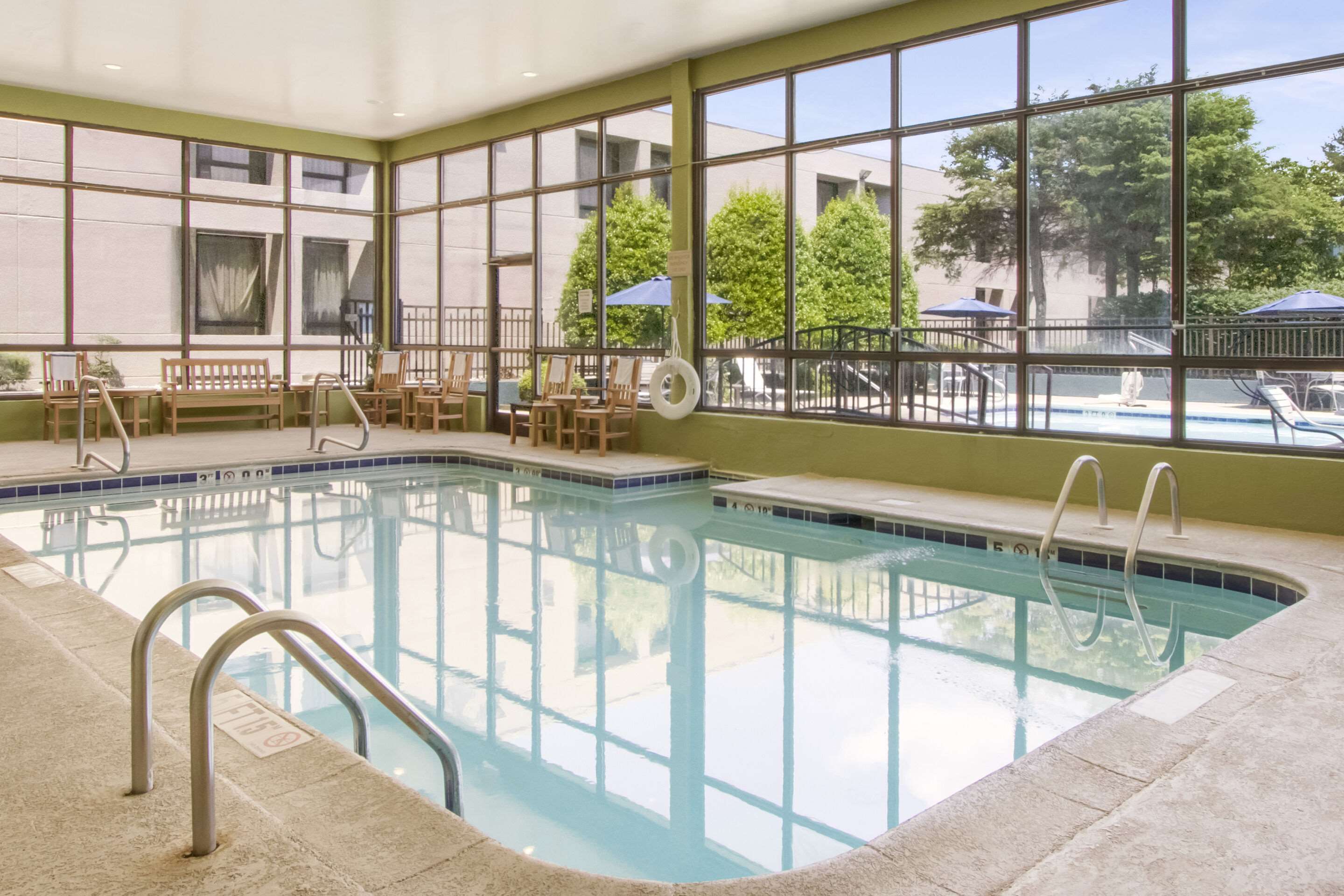 Indoor pool | Clarion Inn Asheville Airport