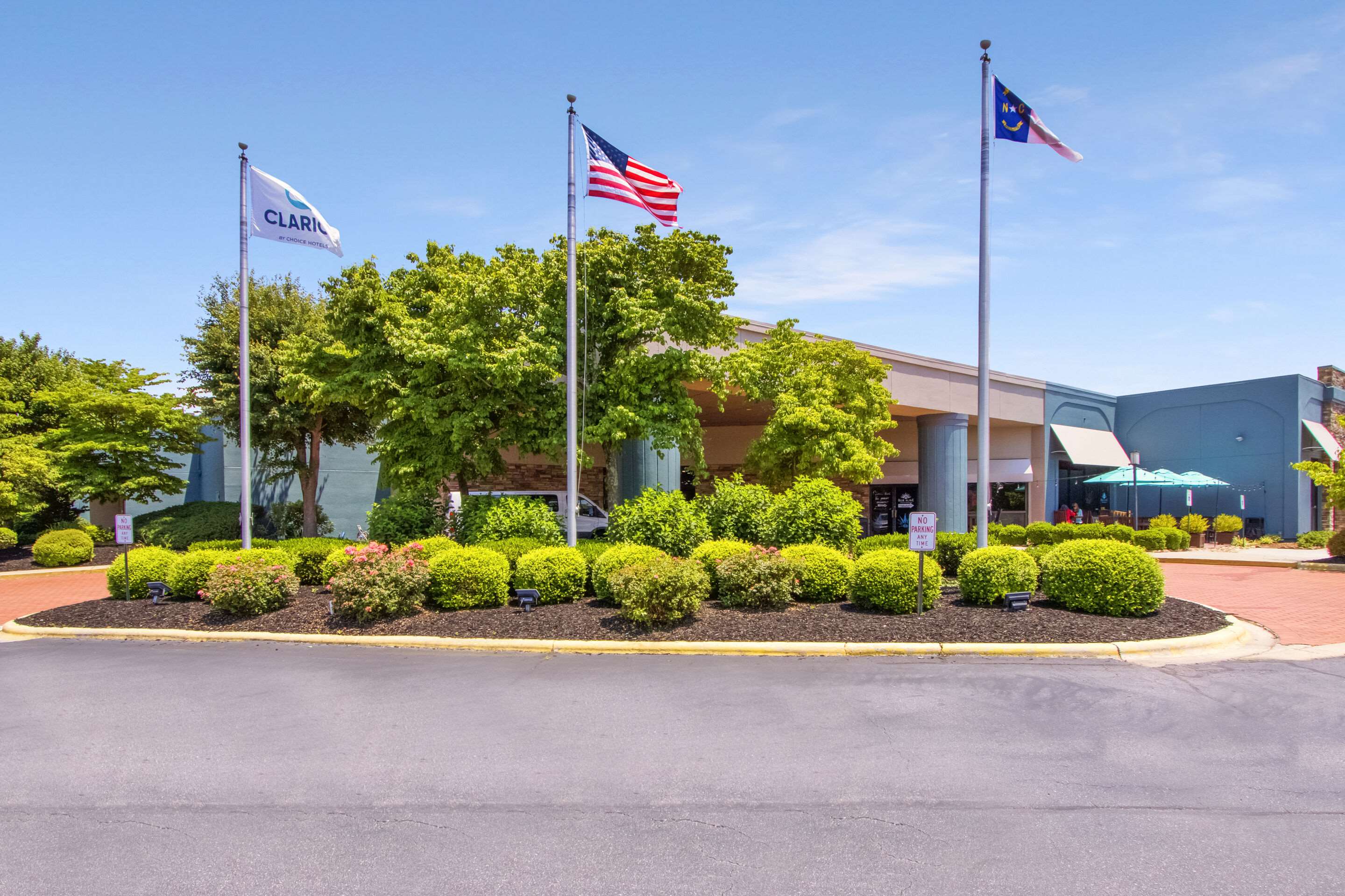 Hotel exterior | Clarion Inn Asheville Airport