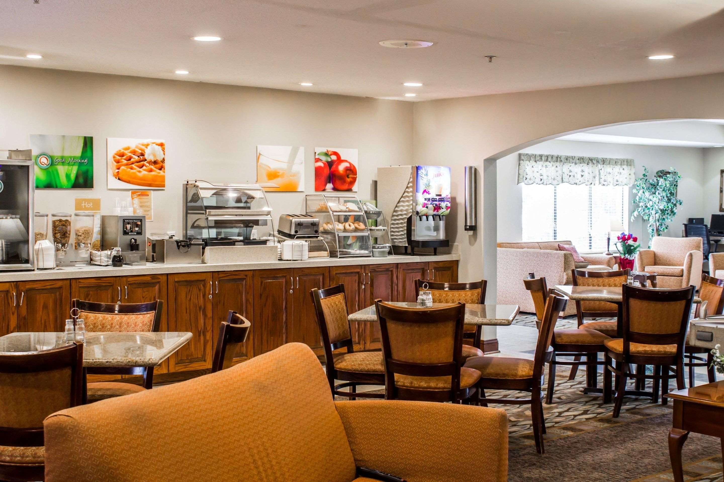 Breakfast room