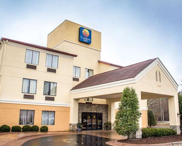 Exterior view - Comfort Inn Fayetteville - I-95, Exit 49